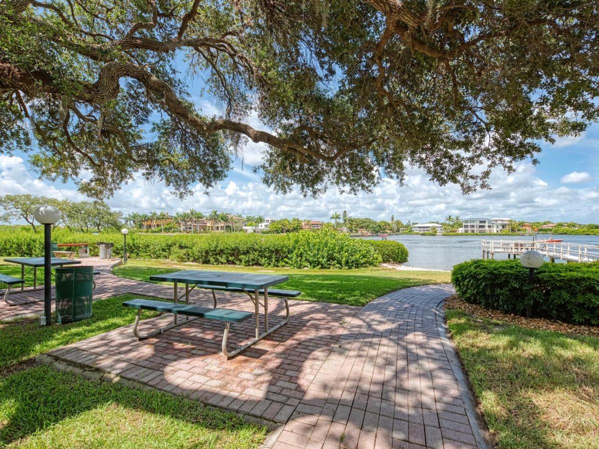 Luxury Waterfront Views - Heated Pool - 1400Sf Duplex - Minutes To The Beach Siesta Key Bagian luar foto